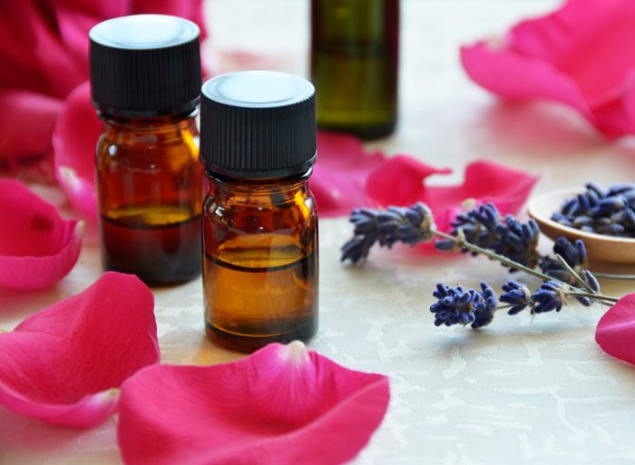 How to make your own hair perfume with essential oils?